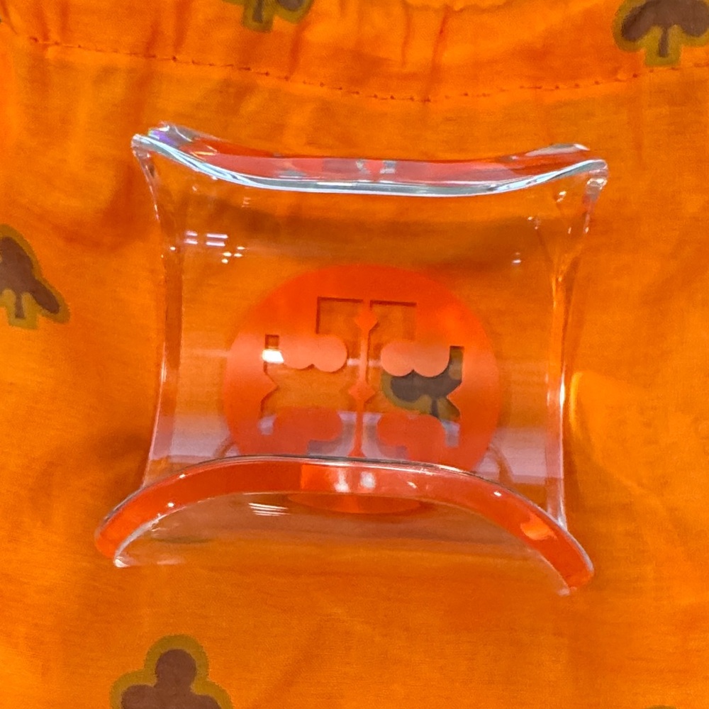 Tory Burch LUCITE CUFF BRACELET ORANGE LOGO - Picture 7 of 7